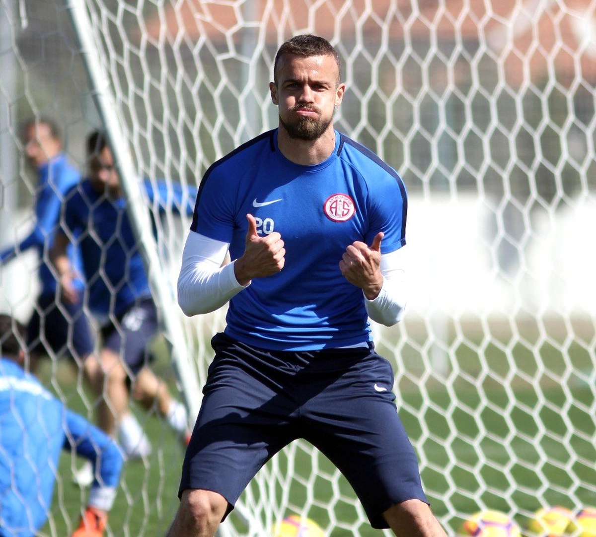 Antalyaspor\'da Chico Rekor İçin Sahaya Çıkacak