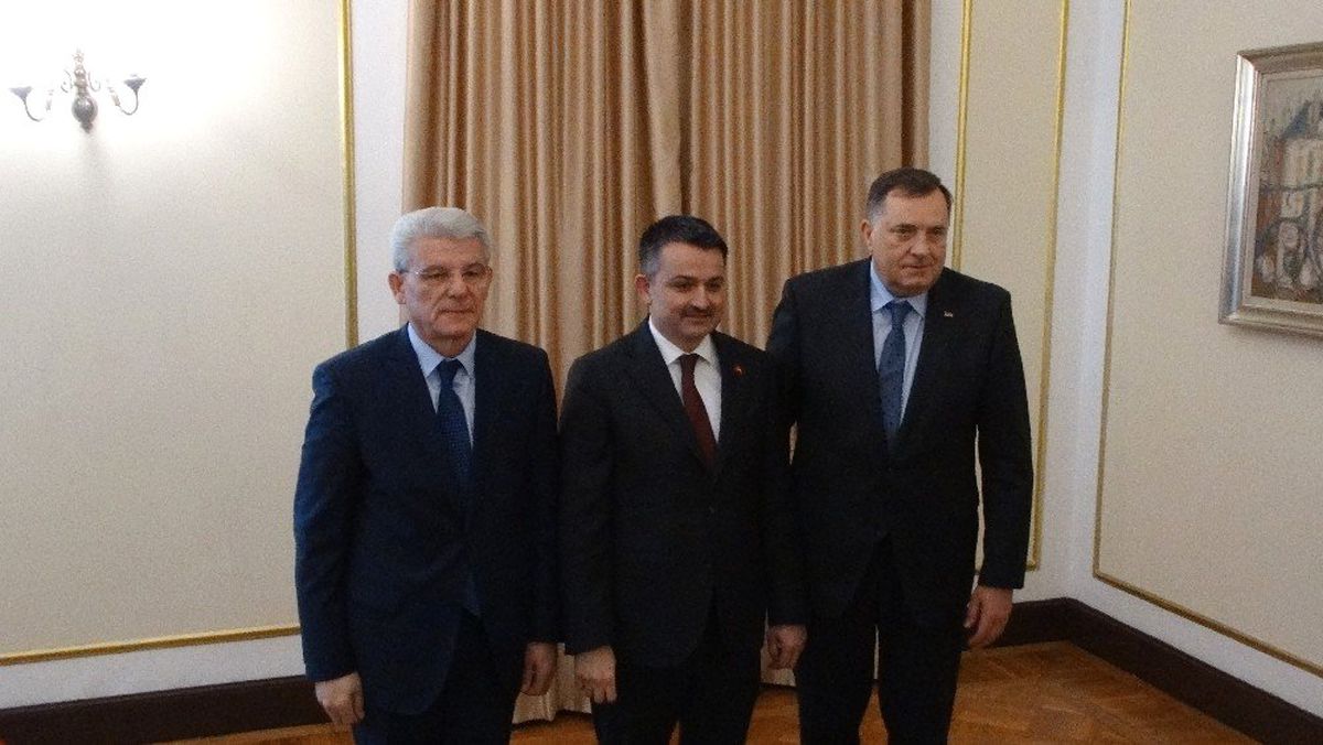 Bakan Pakdemirli, Bosna-Hersek Devlet Başkanlığı Konseyi Üyeleri ile Görüştü