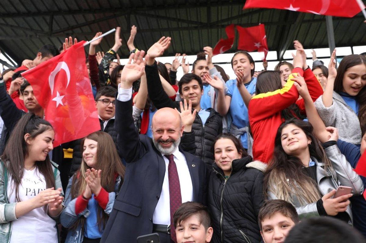 Başkan Çolakbayrakdar\'dan 19 Mayıs Kutlama Mesajı