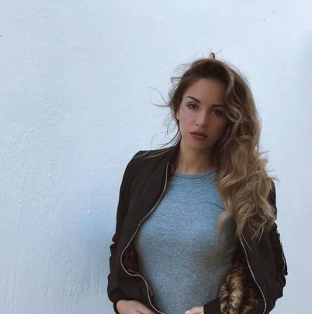 Berna Keklikler, Deniz Pozuyla Takipçilerini Mest Etti