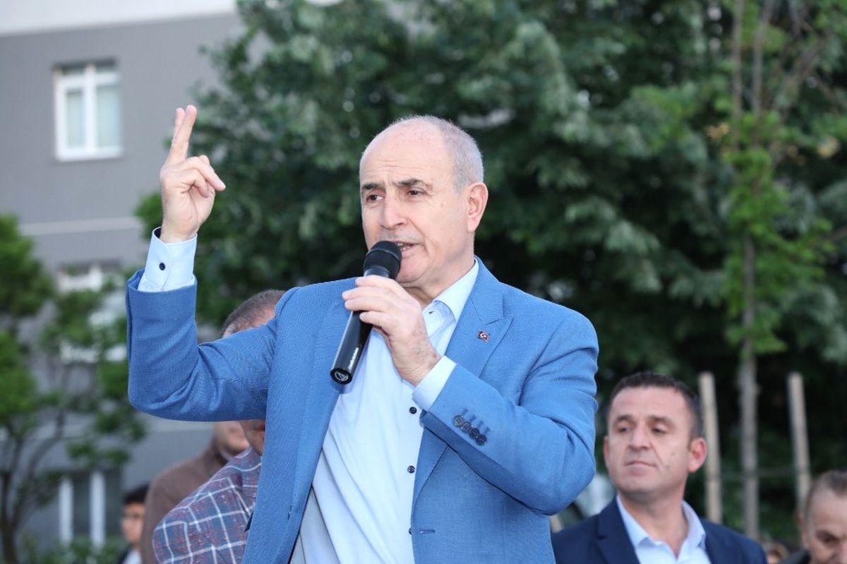 Binlerce Vatandaş Büyükçekmece\'deki İftarlarda Buluşuyor