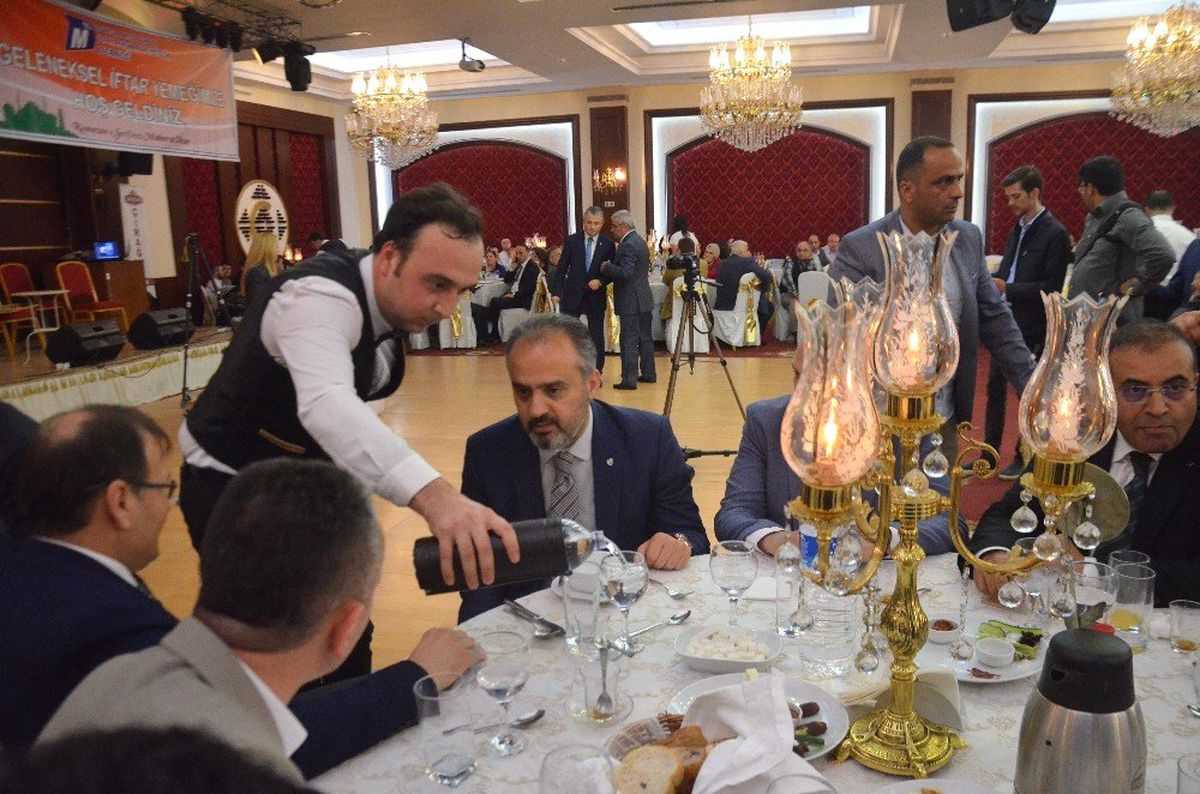 Bursa\'da Mali Müşavirler İftarda Buluştu
