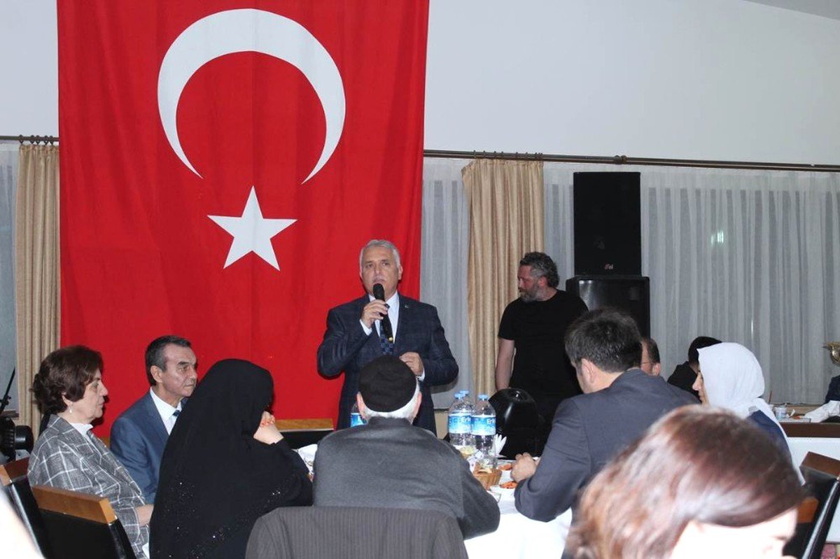 Çerkezköy Kaymakamlığı Şehit Aileleri ve Gaziler Onuruna İftar Yemeği Düzenledi