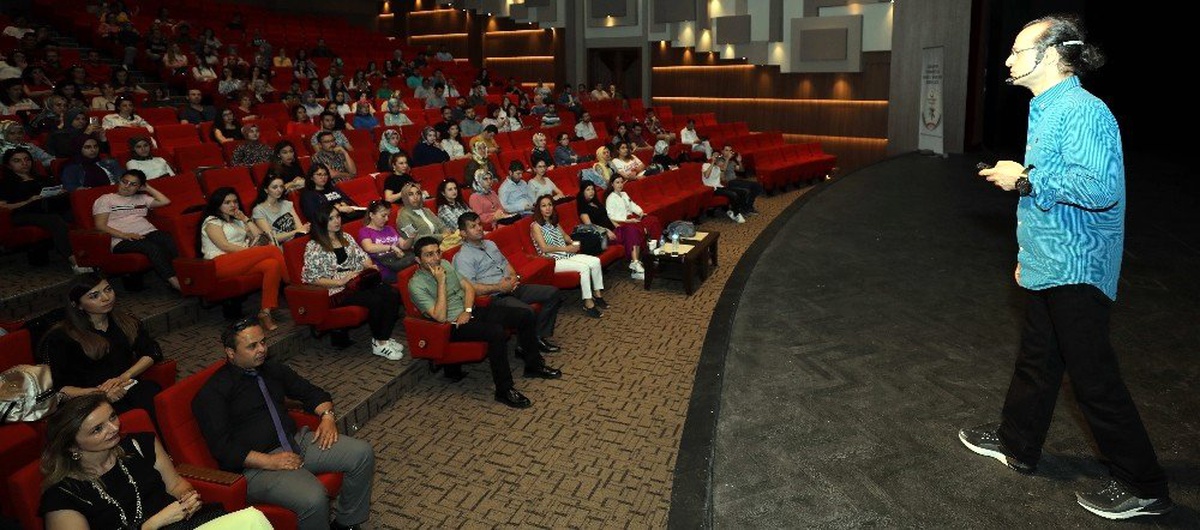 Deniz Altunay\'dan Gaün Öğrencilerine Konferans