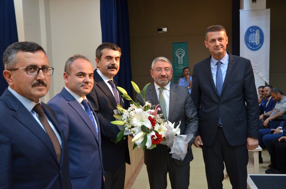 Ebeveyni Okuyan Çocuk Başarılı Oluyor"