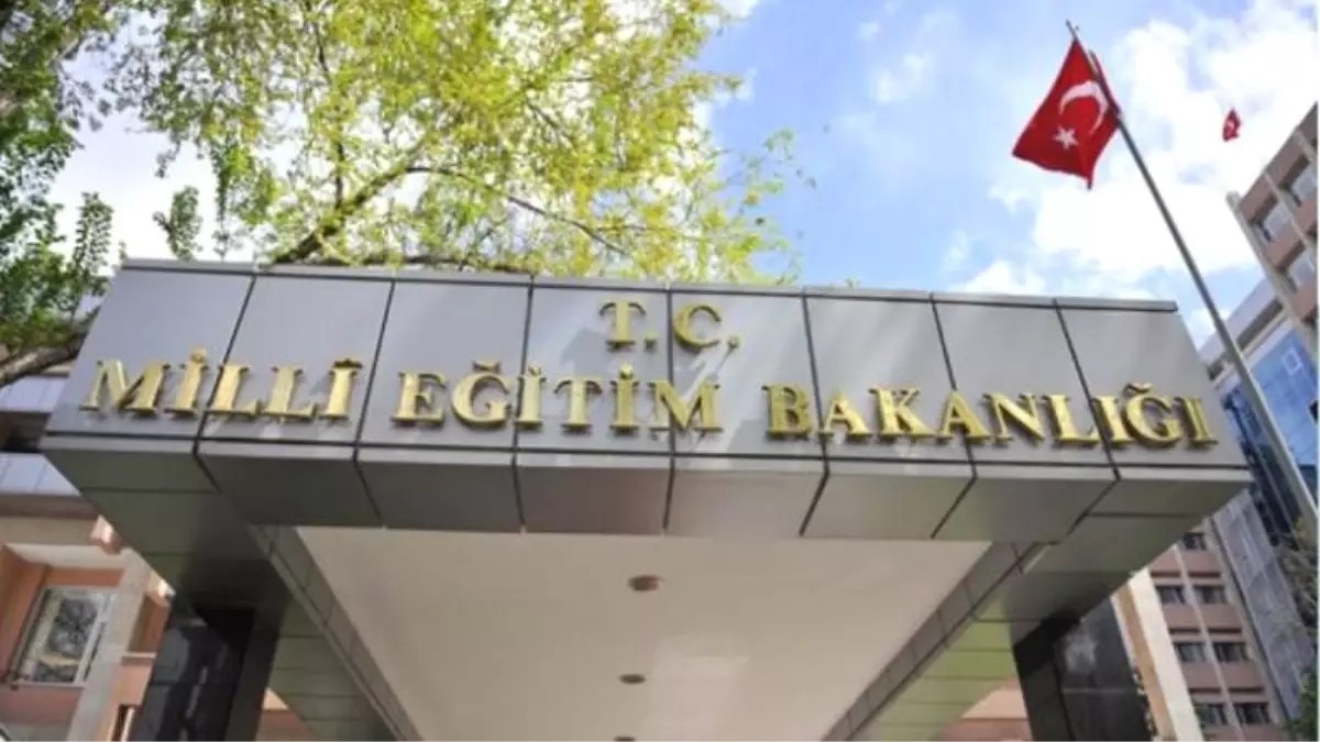 Eğitim Sistemi Yine Değişiyor: Daha Az Ders, Okullara Kariyer Ofisleri