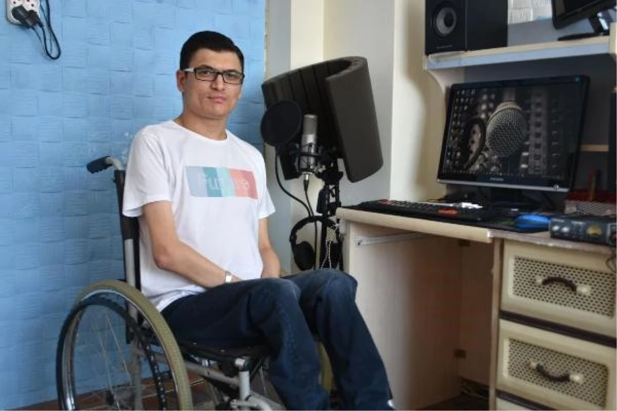 Engelli Rapçiden Taraftarı Olduğu Takıma Marş