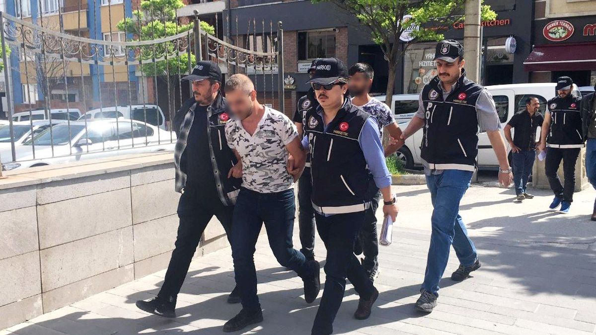 Eskişehir\'de Uyuşturucu Operasyonu: 4 Gözaltı
