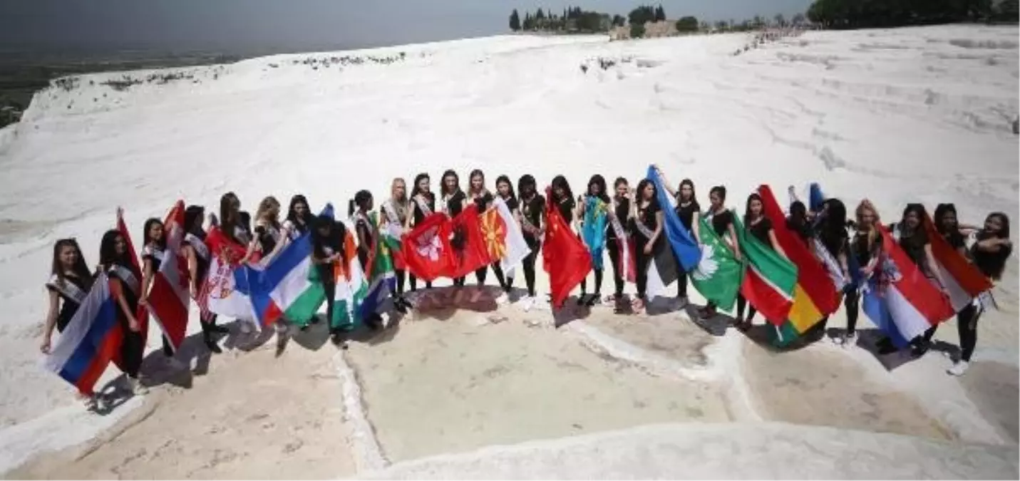 Güzeller, Pamukkale\'ye Hayran Kaldı