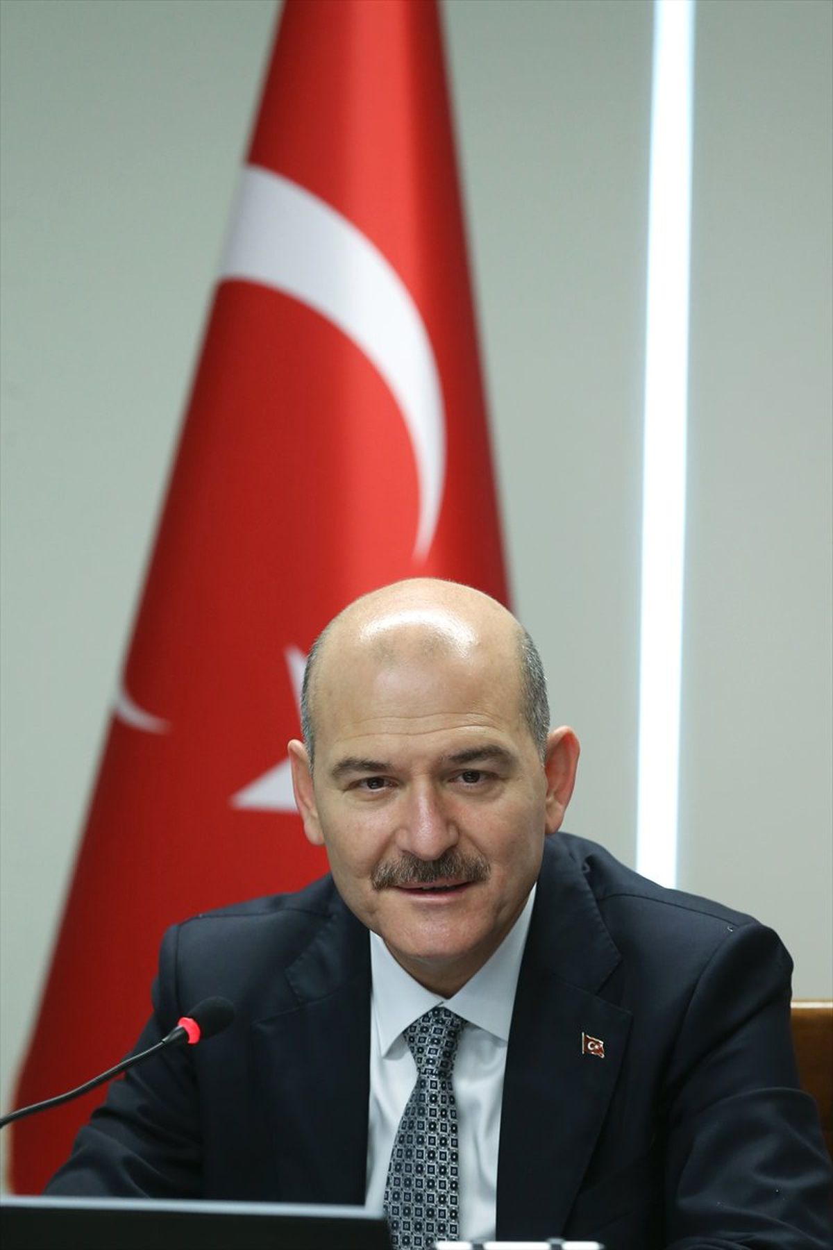 İçişleri Bakanı Soylu, Gaziosmanpaşa\'da Muhtarlarla Buluştu