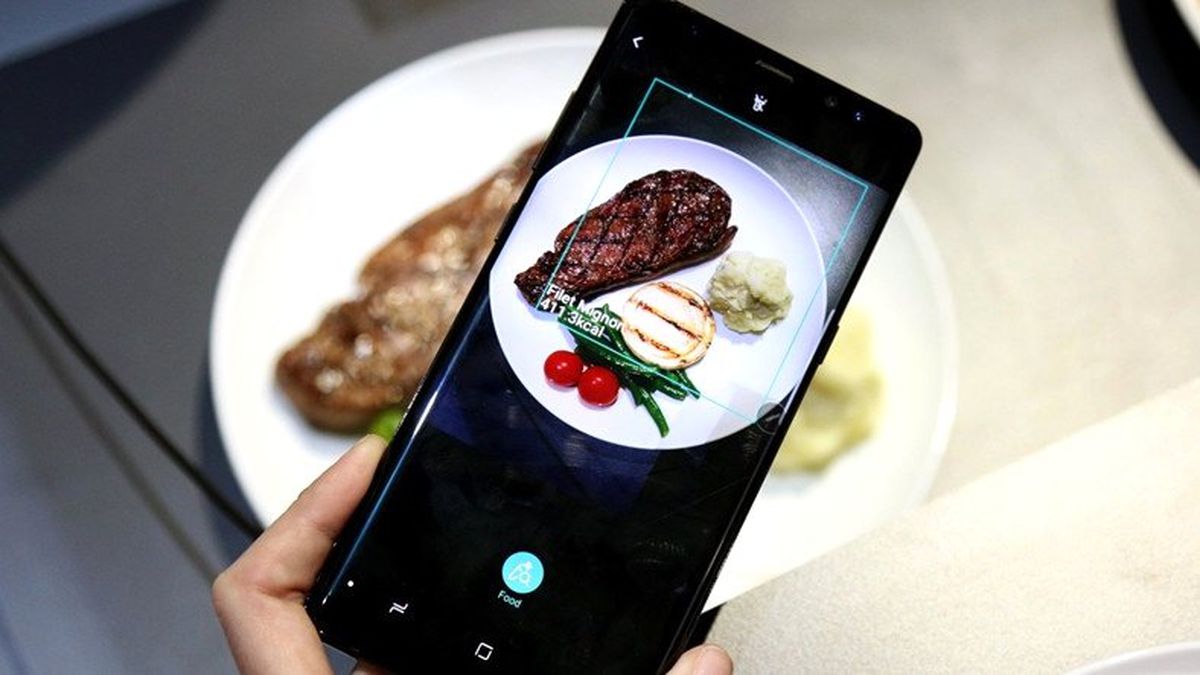 İngiltere\'deki Bazı Restoranlarda Yalnızca Samsung Telefon Kullananların Görebileceği Yiyecekler...