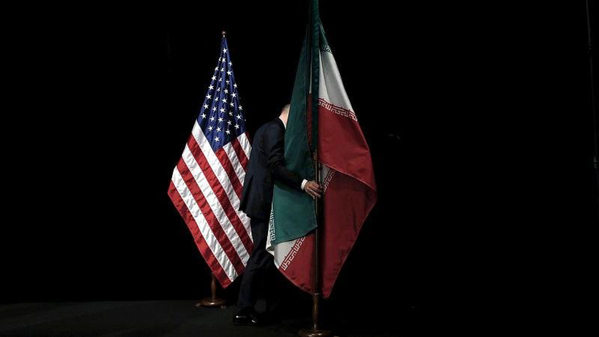 İran, Trump\'ı \'Sahtekarlıkla\' Suçladı: Müzakere Etmek İstiyor Gibi Görünürken Silah Doğrultuyor