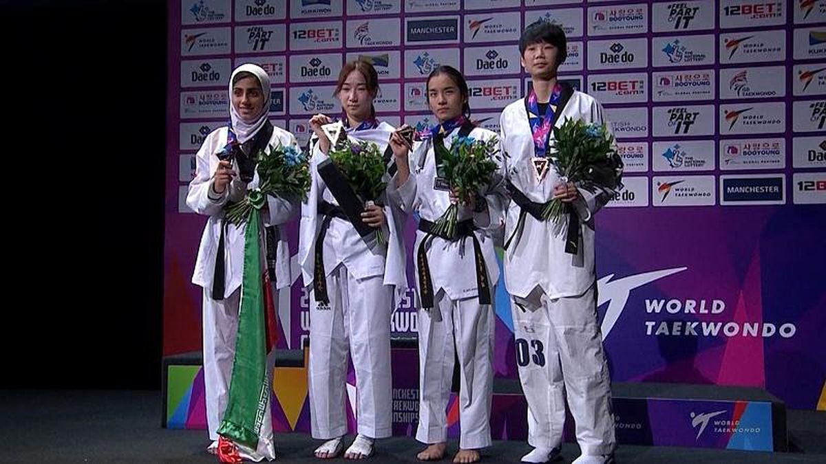 İranlı Kadın Sporcu Dünya Tekvando Şampiyonası\'nda Madalya Kazandı
