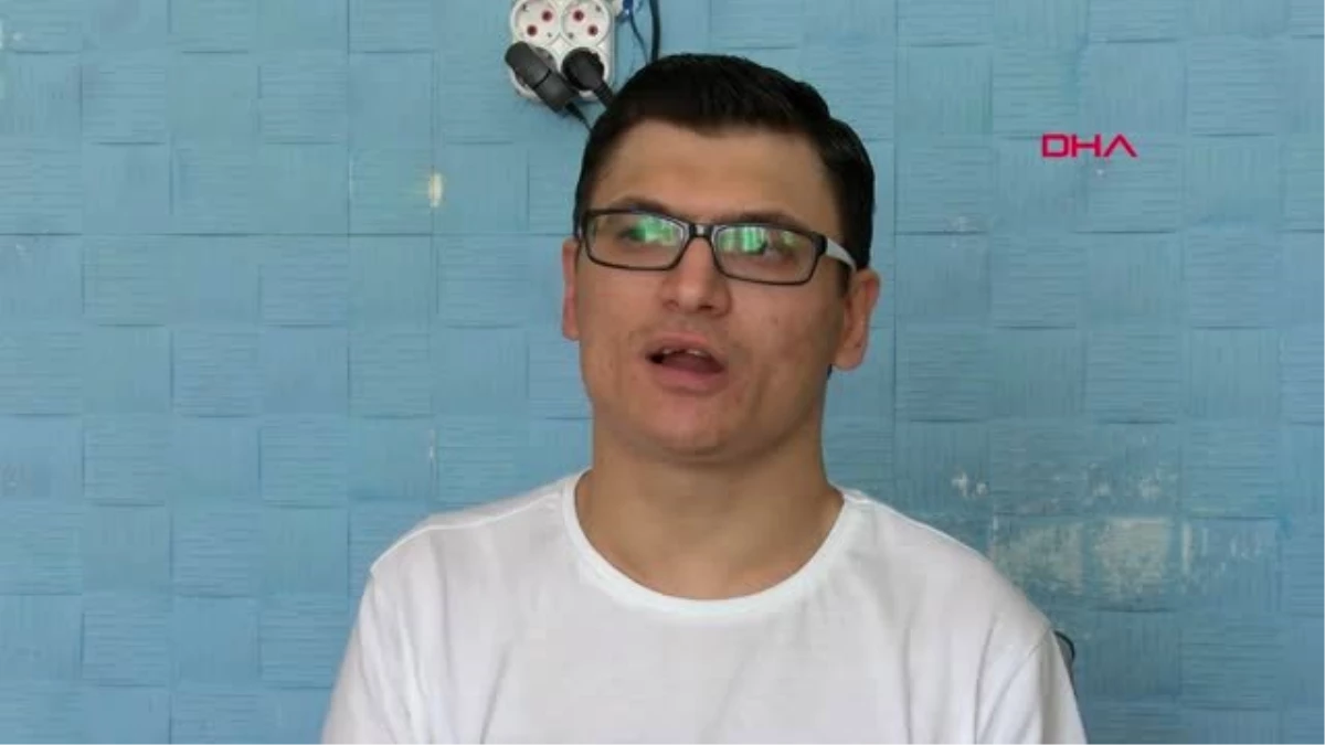 İzmir Engelli Rapçiden Hayranı Olduğu Takıma Sürpriz Şarkı
