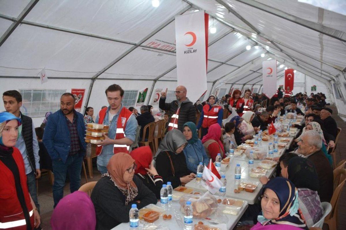 Kızılay\'dan Günlük 500 Kişiye İftar