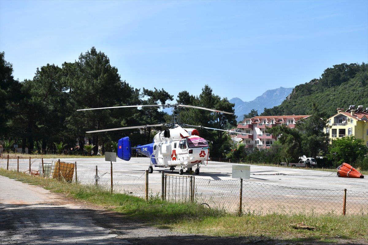 Marmaris\'e Yangın Helikopteri