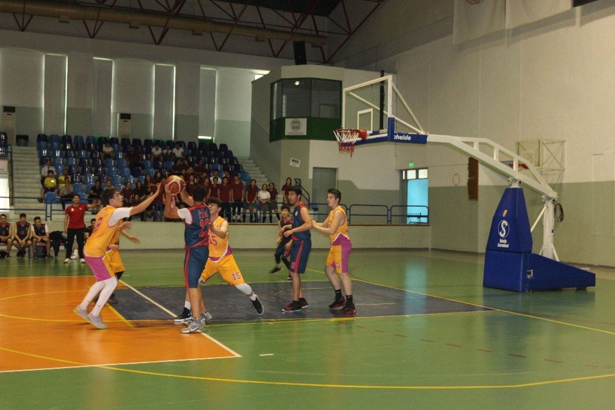 Muğla Liseler Arası Basketbol Turnuvası Finali Marmaris\'te Yapıldı