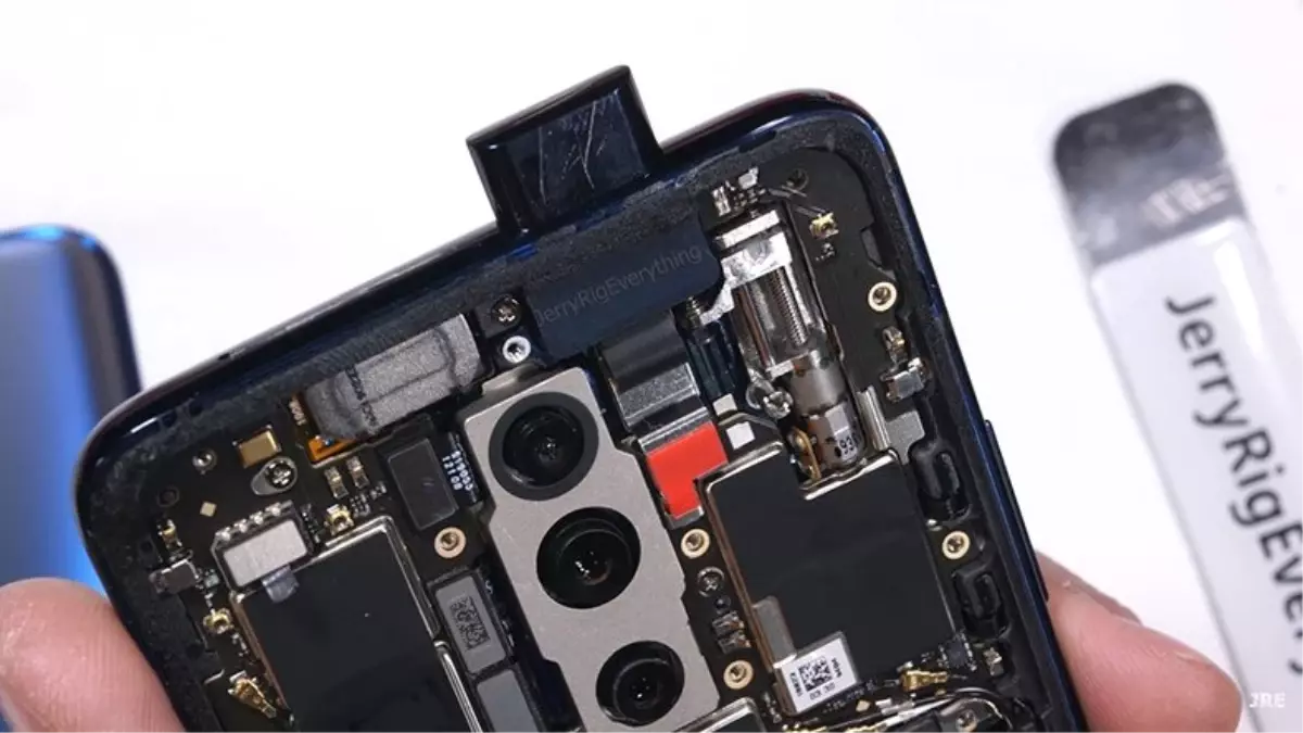 Oneplus 7\'nin Ön Kamera Mekanizmasının Nasıl Çalıştığı Gösterildi (Video)