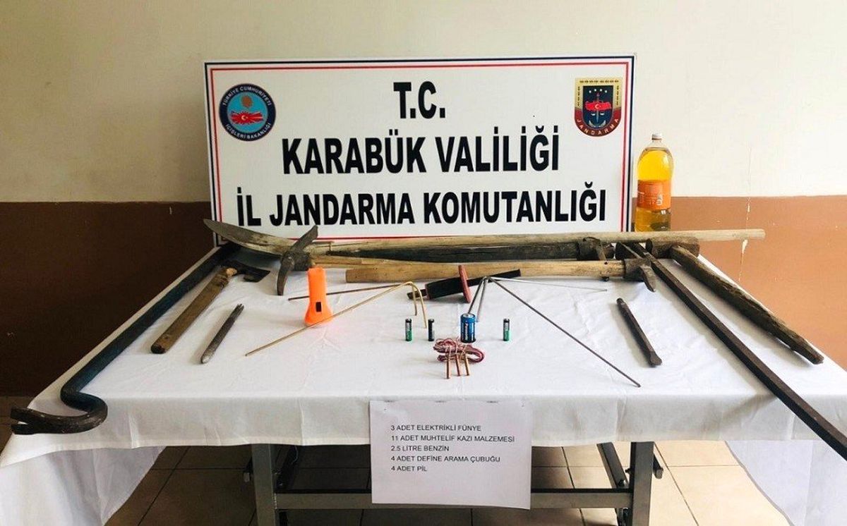 Patlayıcı ile Define Arayanlara Jandarma\'dan Baskın