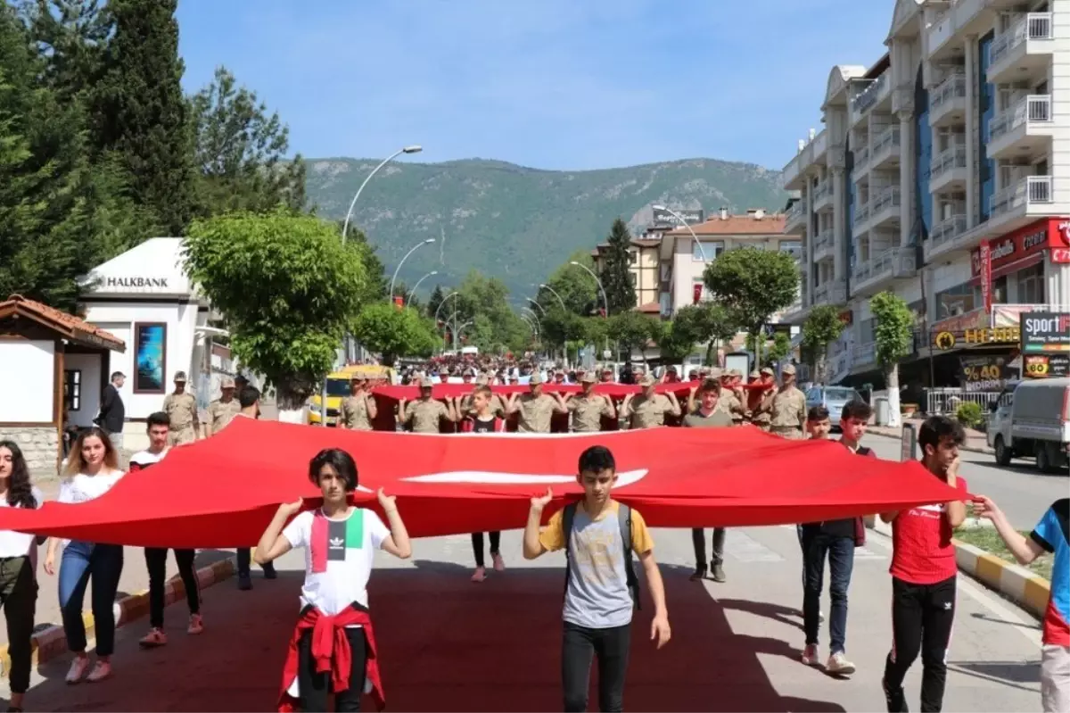 Safranbolu\'da "Gençlik Yürüyüşü"