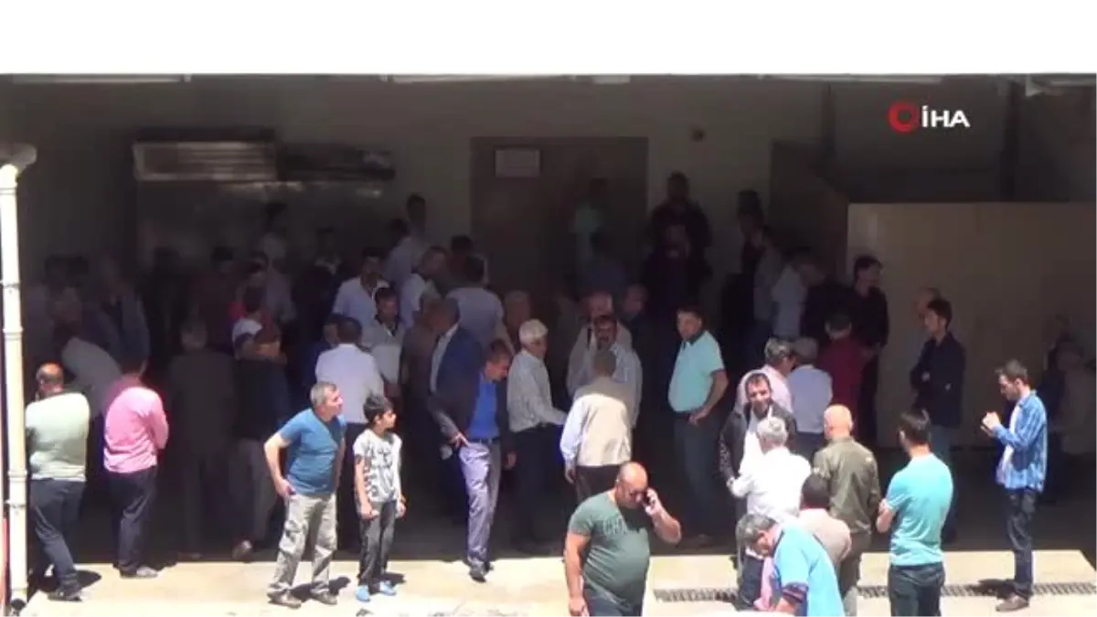 Siirt\'ten Acı Haber...yaralı Olarak Hastaneye Kaldırılan Koruculardan Biri Şehit Oldu