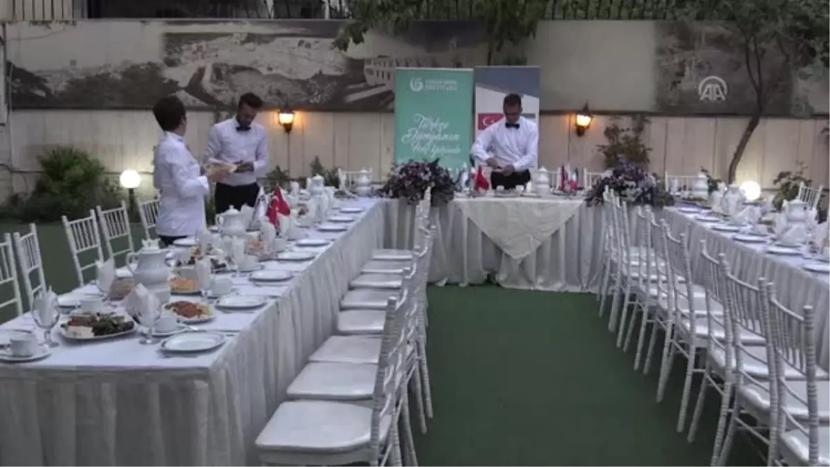 Tahran\'daki Türk İş Adamlarından İftar Programı