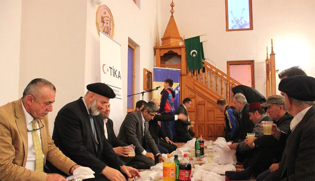 Tika\'dan Bosna Hersek\'te İftar