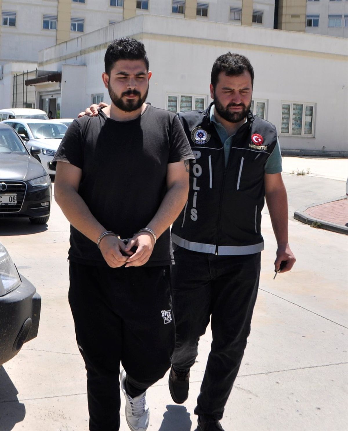Uyuşturucu Sattığı İddia Edilen Müzisyen Tutuklandı