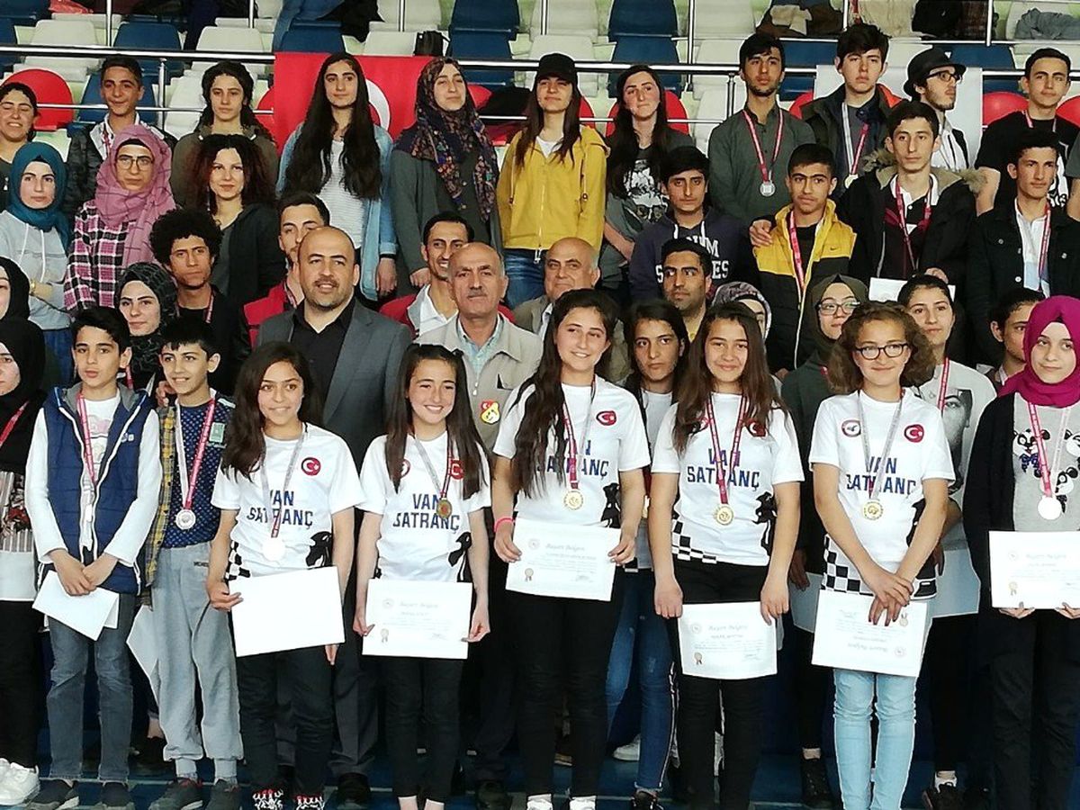 Vanlı Öğrenciler Bölge Birincisi Oldu