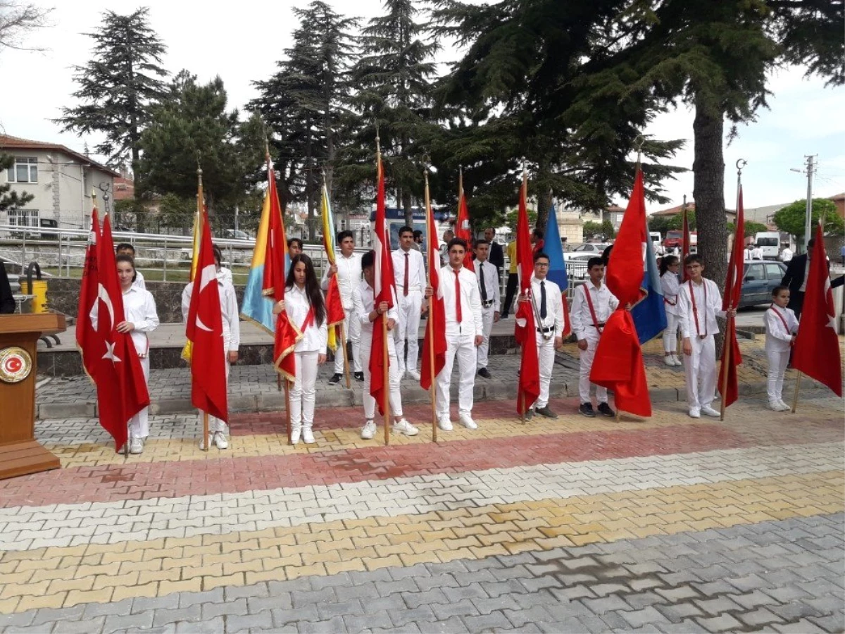 Yunak\'ta Gençlik Haftası Coşkusu