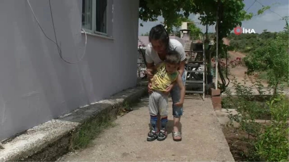 4 Yaşındaki Halil Efe\'nin Tek Hayali Dışarıda Yürüyüp, Koşmak