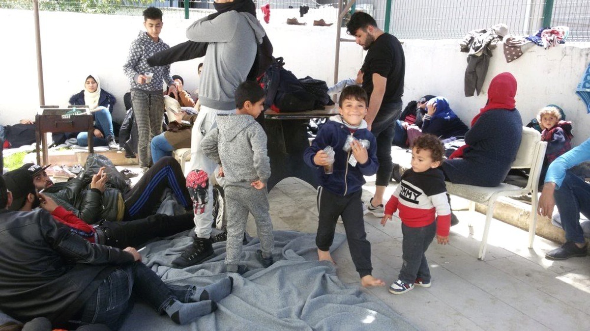 Ayvalık\'ta Afganistan Uyruklu 30 Düzensiz Göçmen ve 1 Organizatör Yakalandı