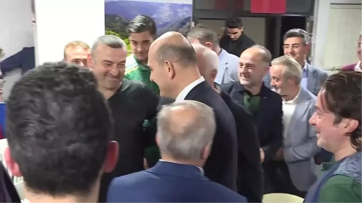 Bakan Soylu Sahurda Trabzonlular ile Buluştu