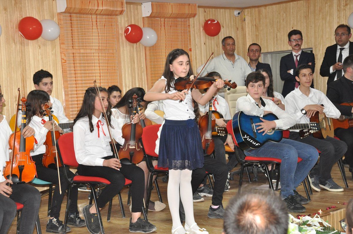 Bulanık\'ta Konser ve Resim Sergisi