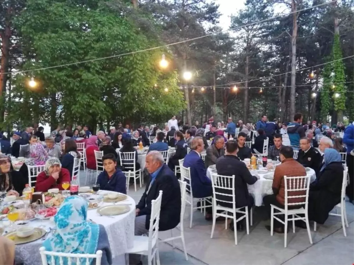 Çaycuma Kaymakamı Şehit Aileleri ve Gaziler Onuruna İftar Verdi