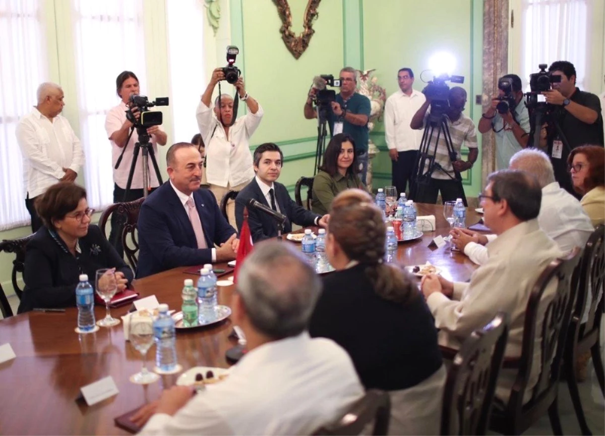 Dışişleri Bakanı Çavuşoğlu Kübalı Mevkidaşı ile Görüştü
