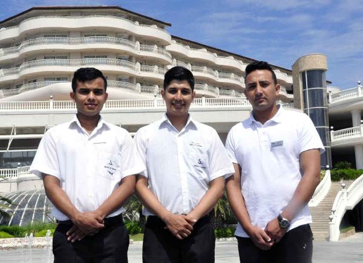 Dünyanın Çatısı\' Nepal\'den Antalya\'ya Çalışmaya Geldiler