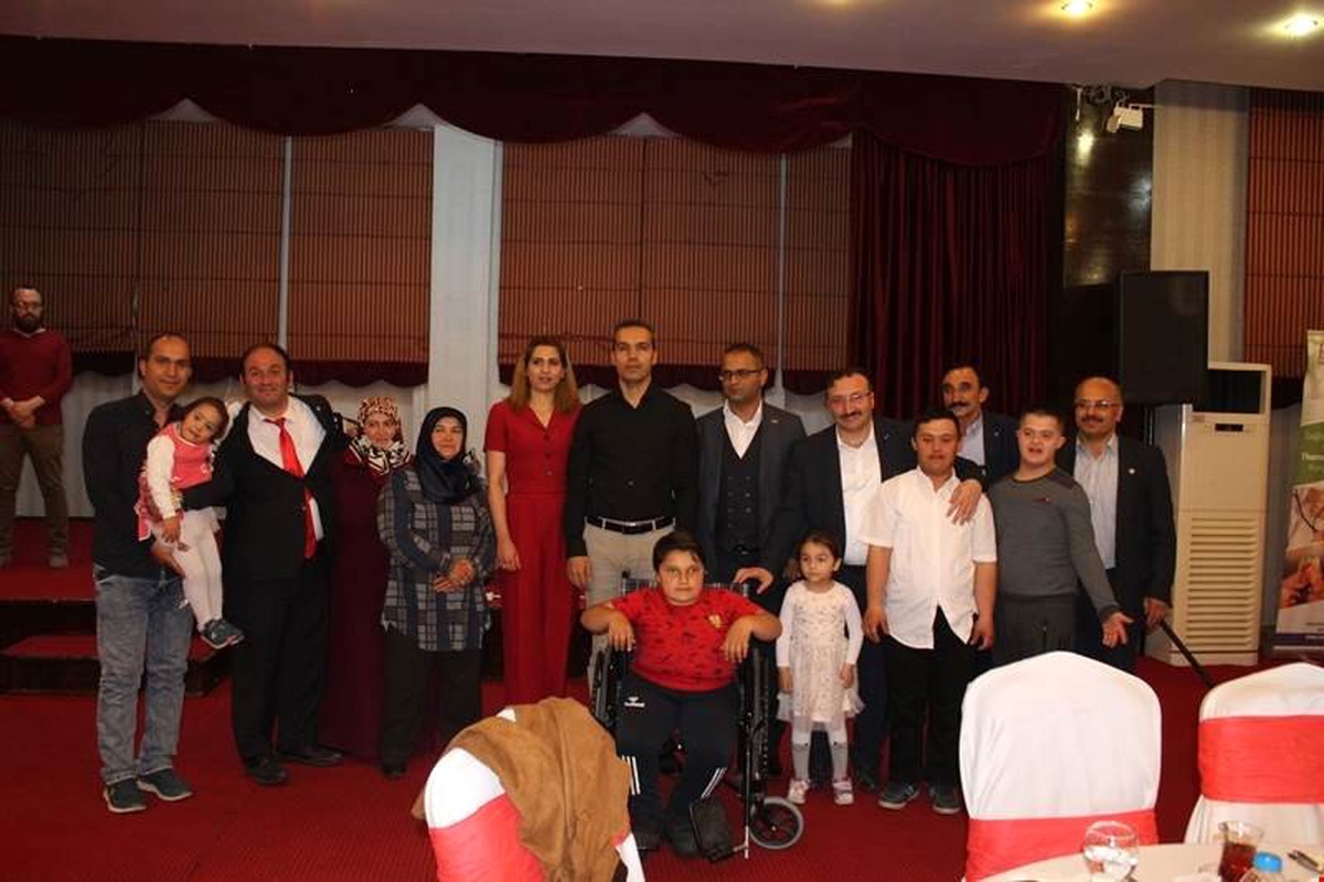 Emet Kaymakamlığı\'nda Engelli Vatandaşlara İftar Yemeği