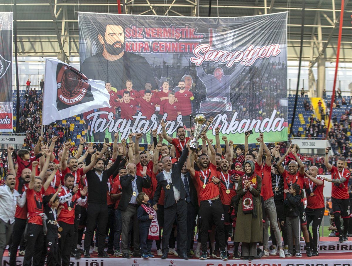 Gençlerbirliği Kupasını Aldı
