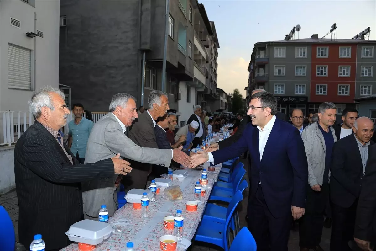 Hiç Kimsenin Yargıya Hakaret Etme Hakkı Yoktur"