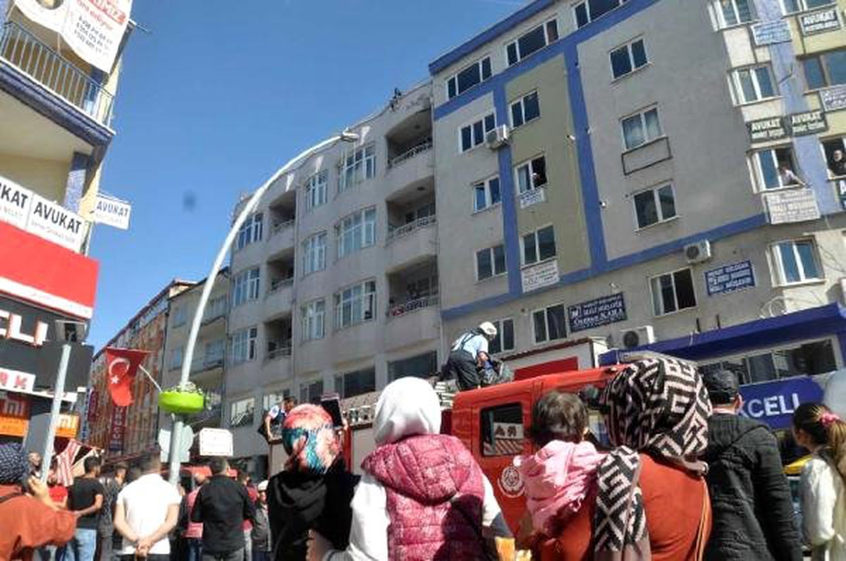 İntihar Girişimini İzleyip, Görüntülediler