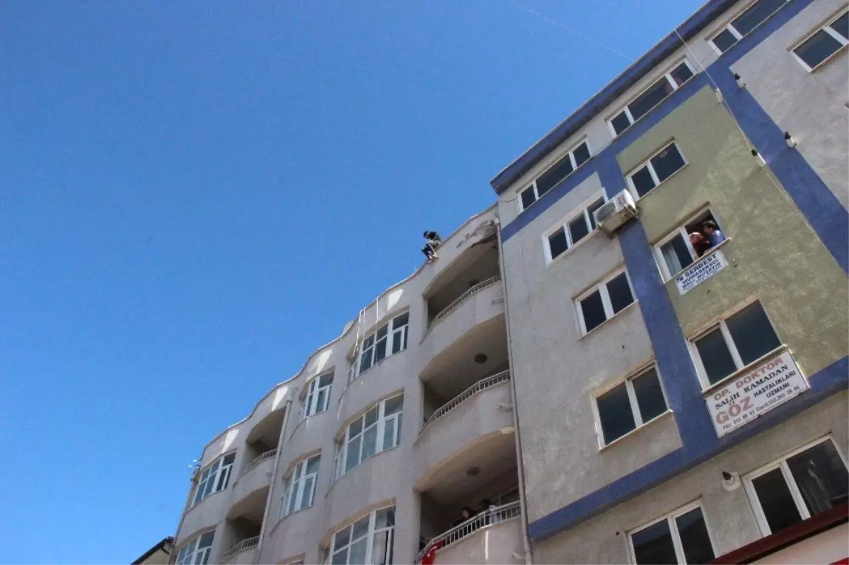 Karaman\'da İntihara Kalkışan Genci Yakınları İkna Etti