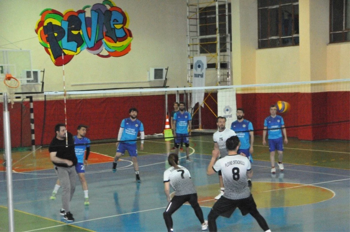 Lapseki Kaymakamlık Voleybol Turnuvası Sona Erdi