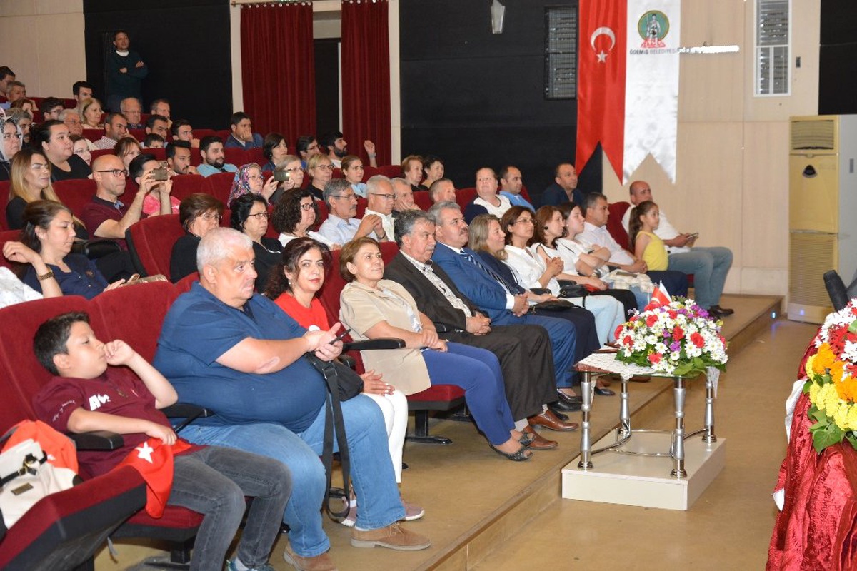 Ödemiş Belediyesi THM Korosundan Konser