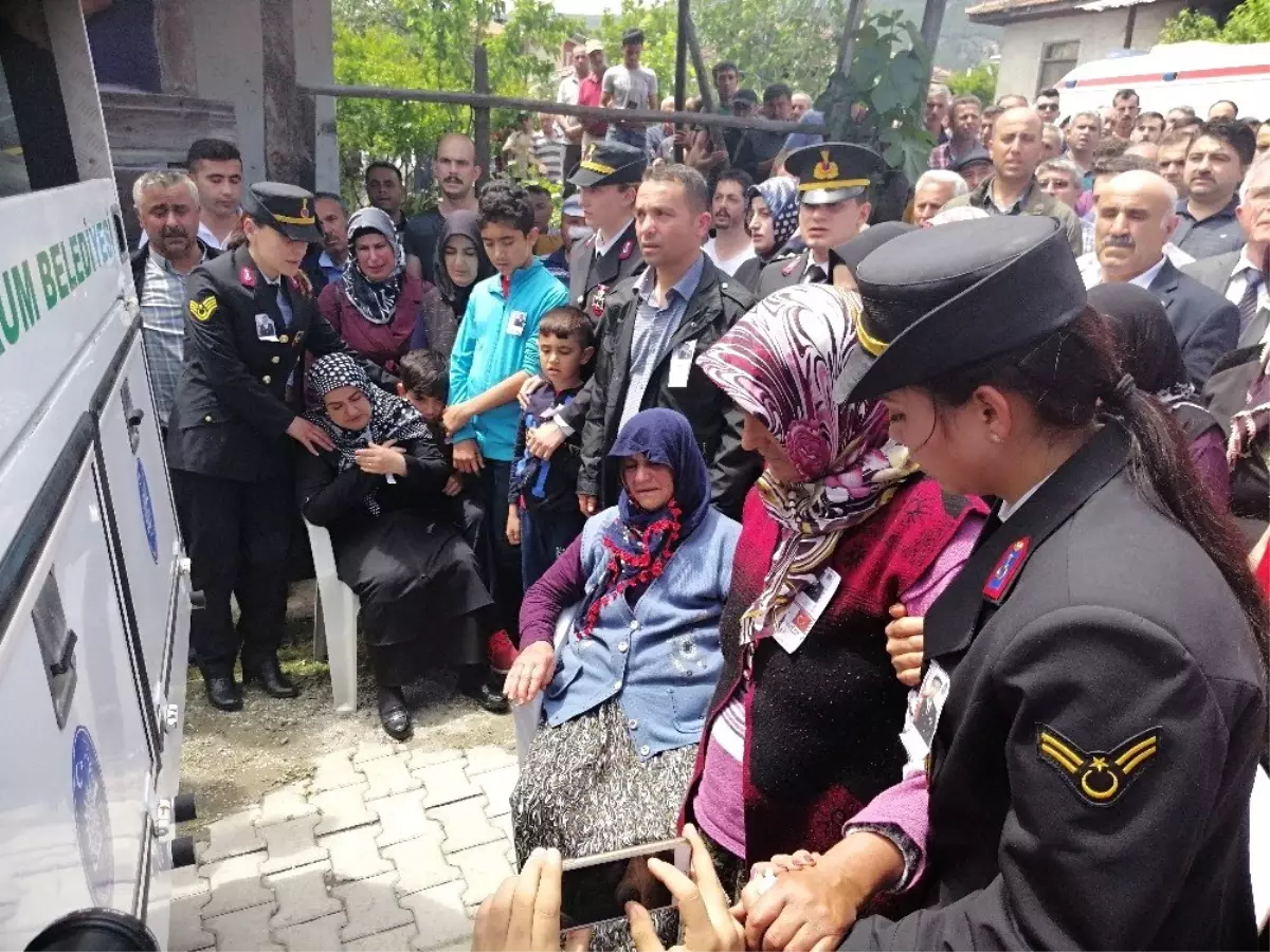 Şehit Uzman Çavuş Son Yolculuğuna Uğurlandı