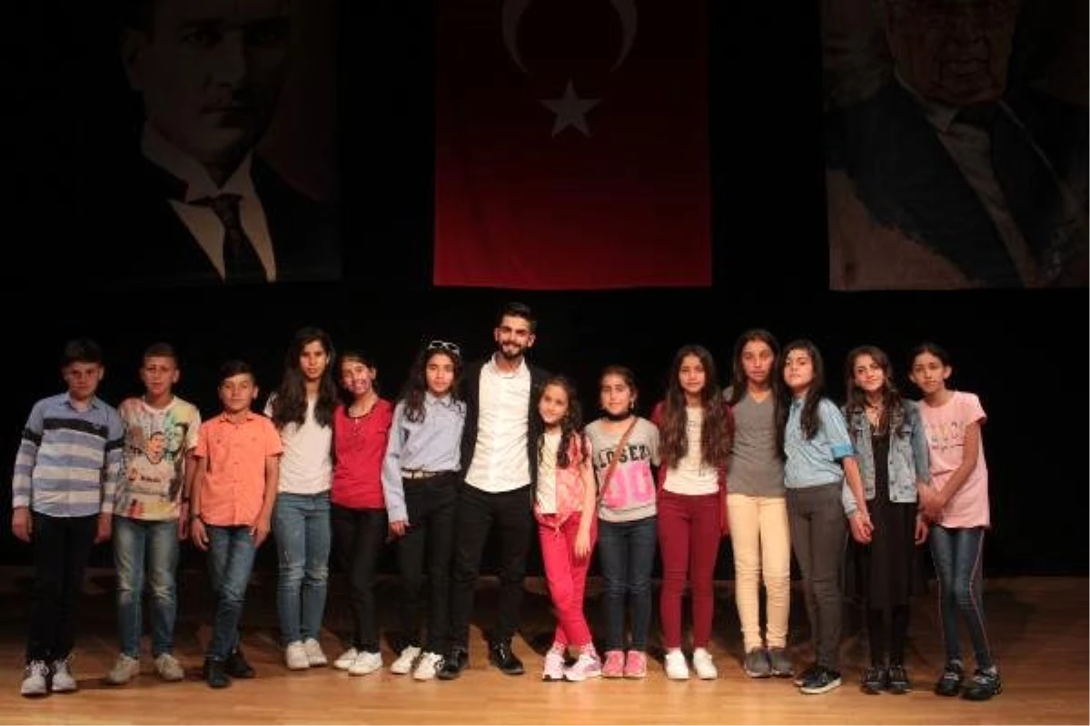 Şırnaklı Öğrenciler \'Kızlar Okusun Diye\' İstanbul\'da
