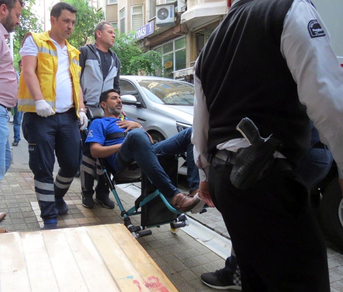 Temizlik Yaparken Merdivenden Düşüp Yaralandı