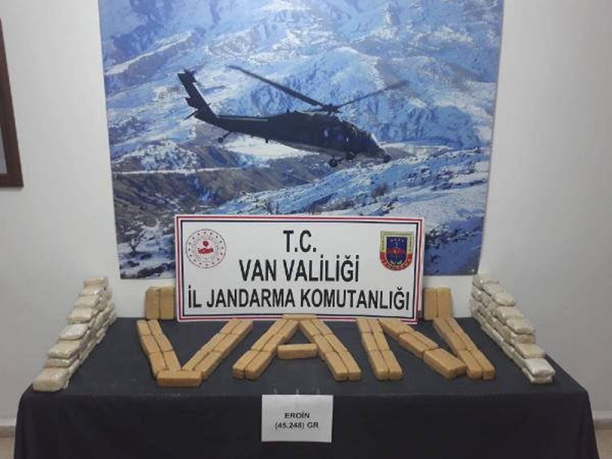 Van\'da Araçtan 45 Kilo 240 Gram Eroin Çıktı