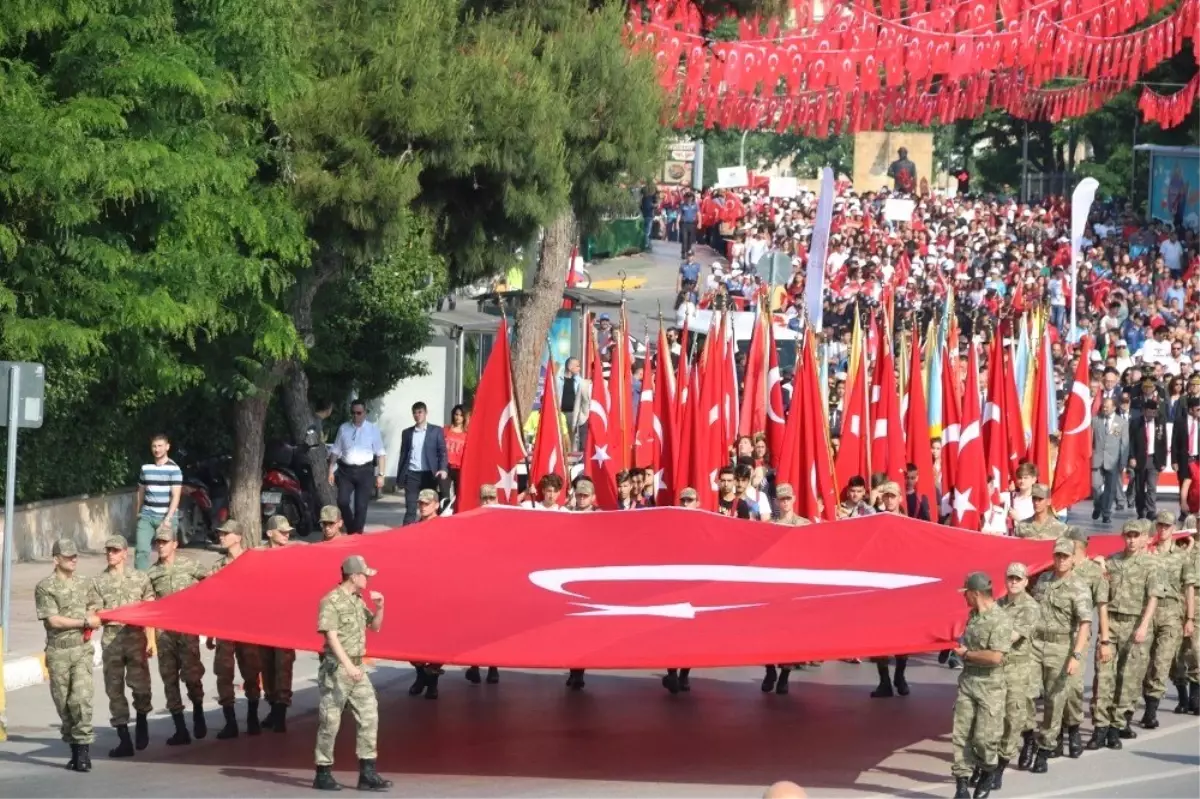 19 Mayıs Atatürk\'ü Anma Gençlik ve Spor Bayramı Kutlandı