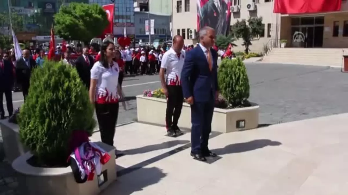 19 Mayıs Atatürk\'ü Anma, Gençlik ve Spor Bayramı